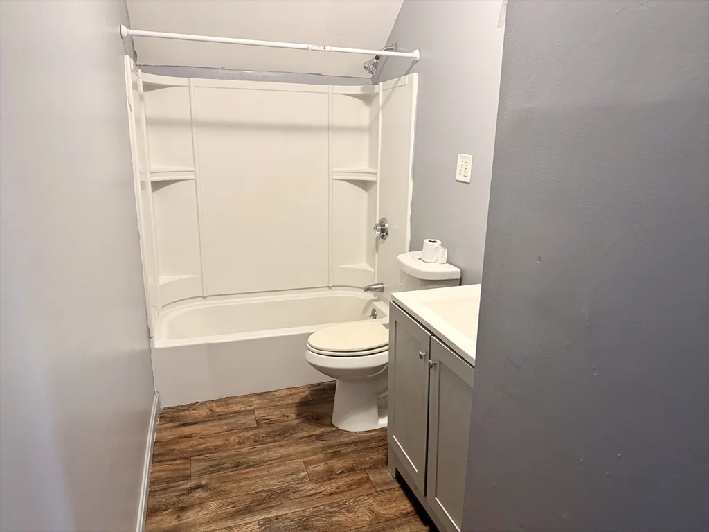 4 bed, 1 bath apartment for rent at 270 Stetson St Unit 3, Fall River — photo 7 of 9