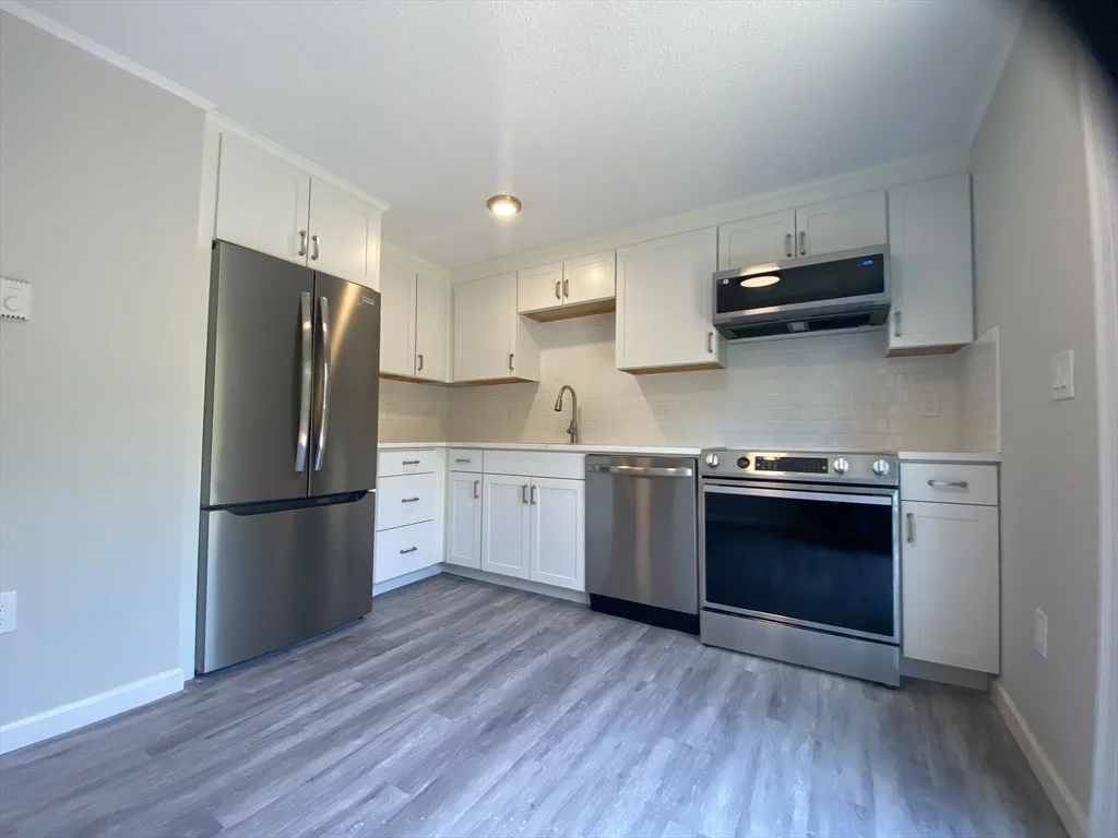 2 bed, 1 bath apartment for rent at 270 Sunderland Unit 11, Worcester — photo 8 of 40