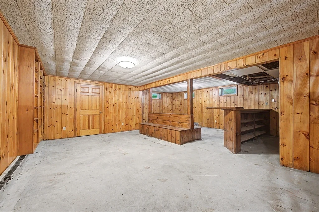 3 bed, 1 bath apartment for rent at 270 Wood St, Hopkinton — photo 20 of 25