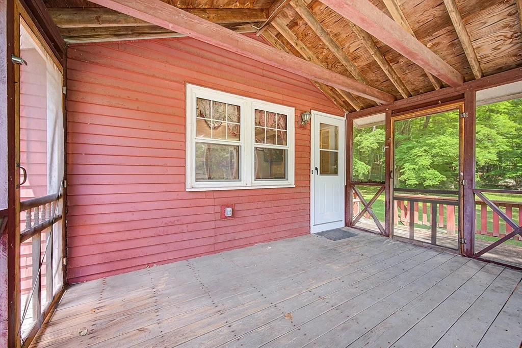 3 bed, 1 bath apartment for rent at 270 Wood St, Hopkinton — photo 7 of 25