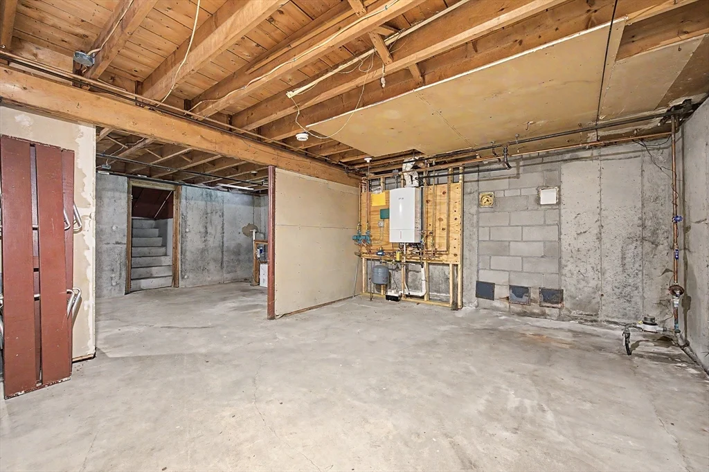 3 bed, 1 bath apartment for rent at 270 Wood St, Hopkinton — photo 22 of 25
