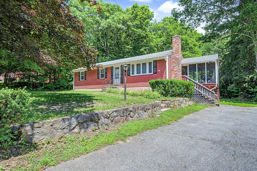 3 bed, 1 bath apartment for rent at 270 Wood St, Hopkinton — photo 25 of 25