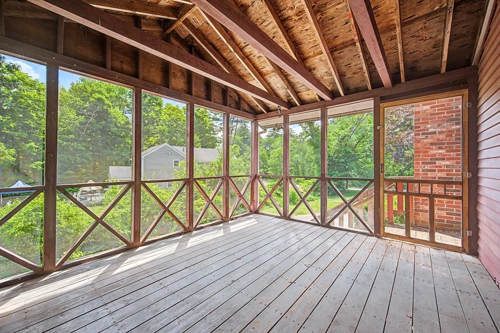 3 bed, 1 bath apartment for rent at 270 Wood St, Hopkinton — photo 6 of 25