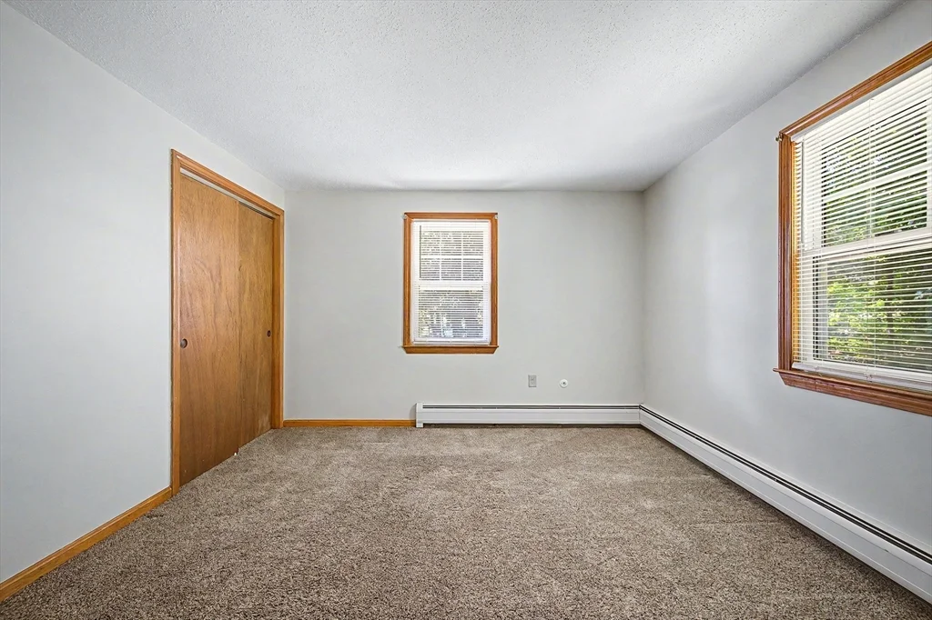 3 bed, 1 bath apartment for rent at 270 Wood St, Hopkinton — photo 12 of 25
