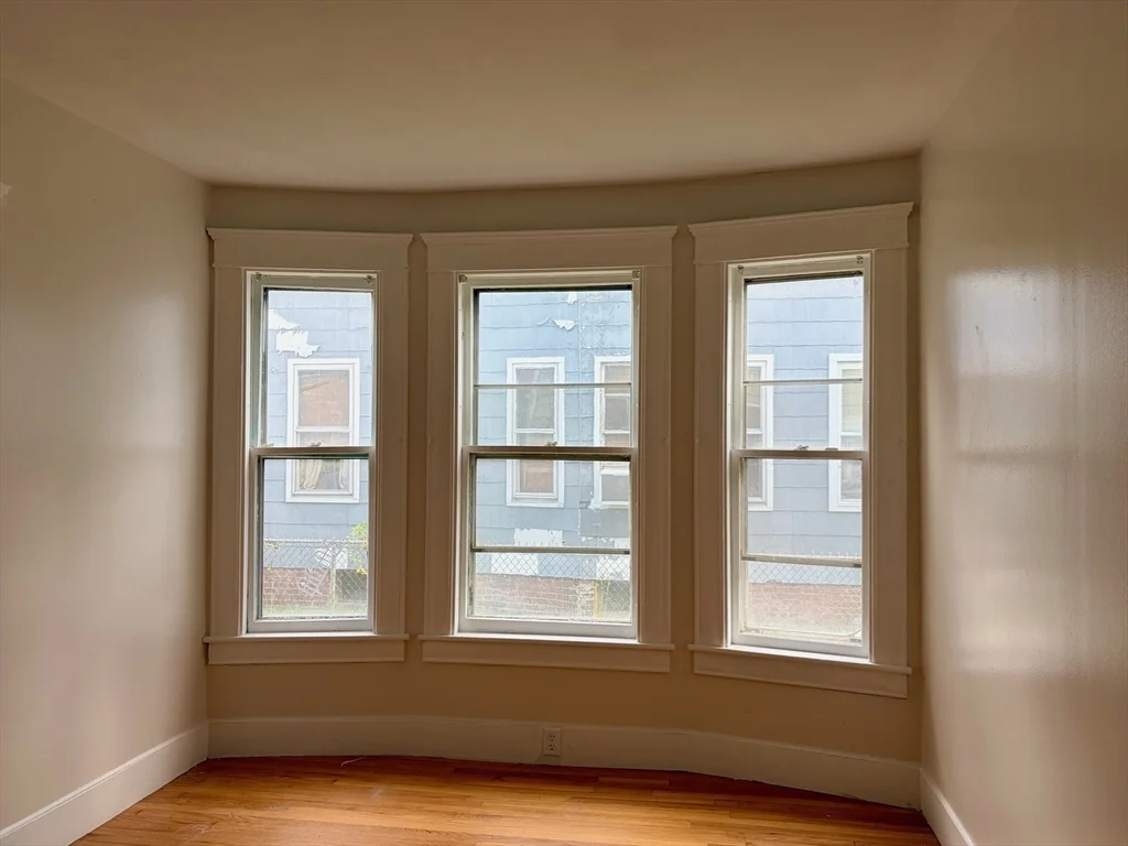 4 bed, 1 bath apartment for rent at 271-273 Pleasant St Unit 271, Holyoke — photo 11 of 17