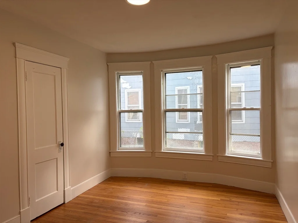 4 bed, 1 bath apartment for rent at 271-273 Pleasant St Unit 271, Holyoke — photo 12 of 17