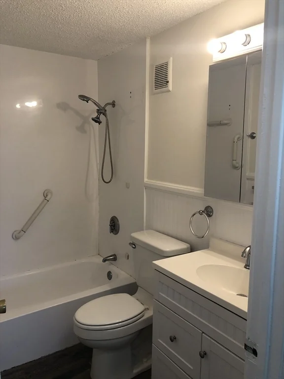 2 bed, 1 bath apartment for rent at 271 Boston Post Road E Unit 4, Marlborough — photo 15 of 15