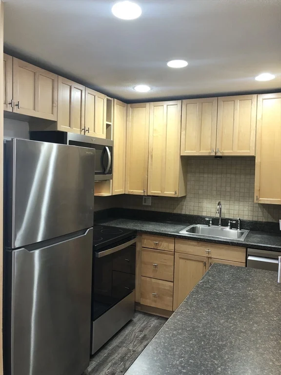 2 bed, 1 bath apartment for rent at 271 Boston Post Road E Unit 4, Marlborough — photo 12 of 15