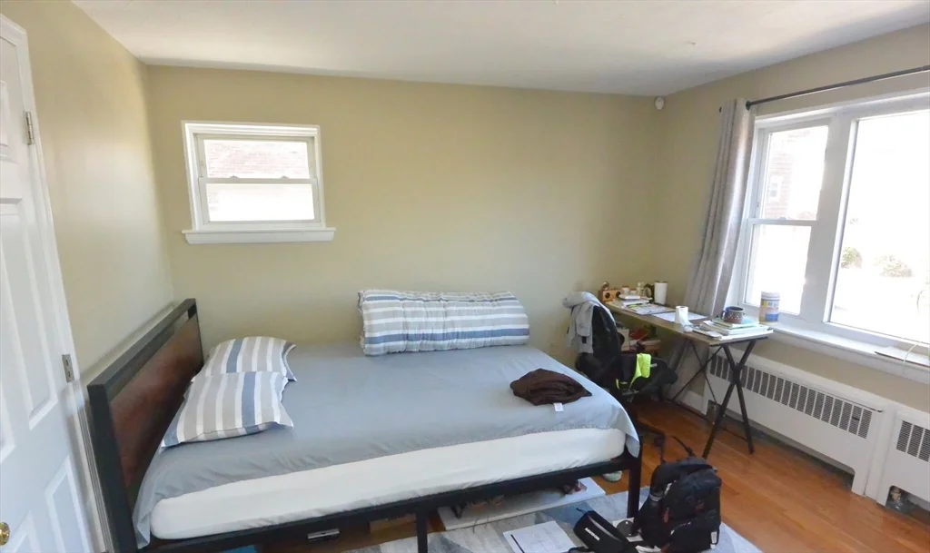 4 bed, 2 bath apartment for rent at 271 Corey Rd Unit 271, Brighton — photo 3 of 11