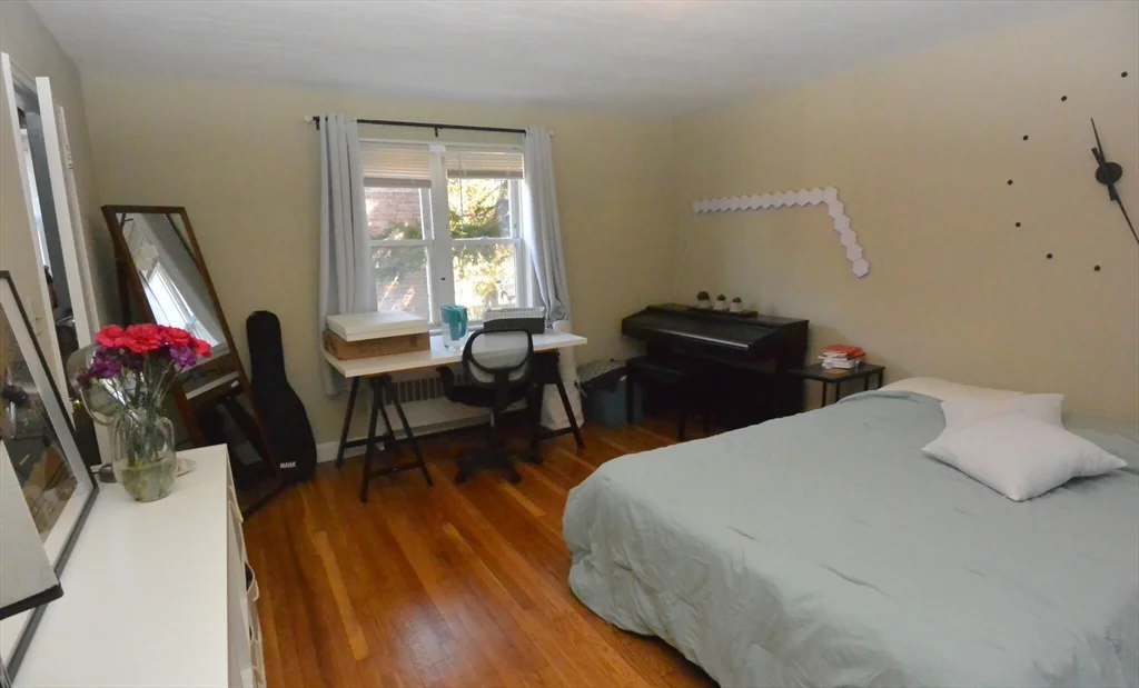 4 bed, 2 bath apartment for rent at 271 Corey Rd Unit 271, Brighton — photo 9 of 11