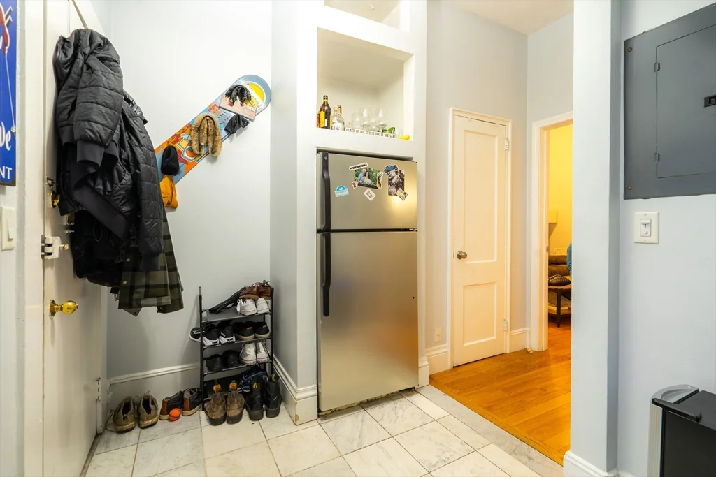 1 bed, 1 bath apartment for rent at 271 Dartmouth St Unit 1D, Back Bay — photo 9 of 12