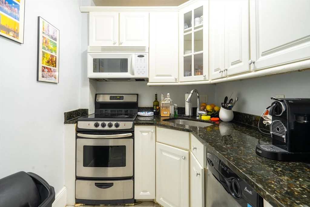 1 bed, 1 bath apartment for rent at 271 Dartmouth St Unit 1D, Back Bay — photo 8 of 12