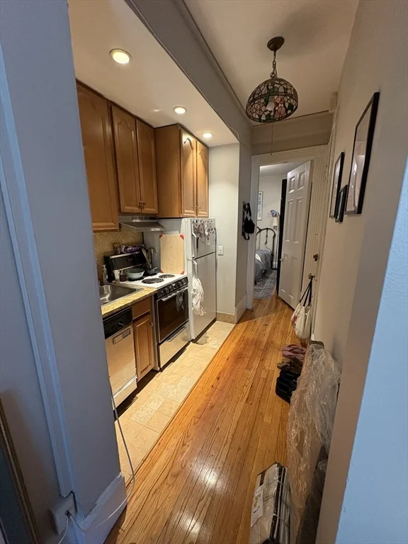1 bed, 1 bath apartment for rent at 271 Dartmouth St Unit 3D, Back Bay — photo 6 of 22