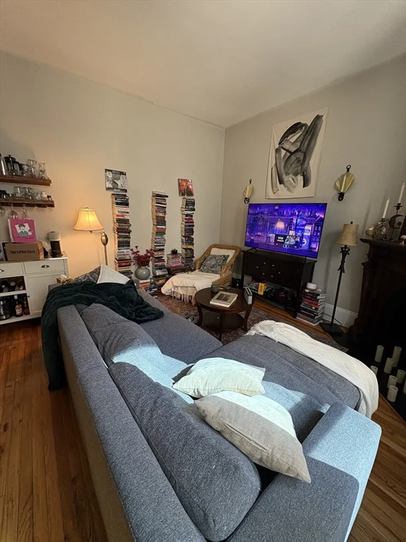 1 bed, 1 bath apartment for rent at 271 Dartmouth St Unit 3D, Back Bay — photo 4 of 22