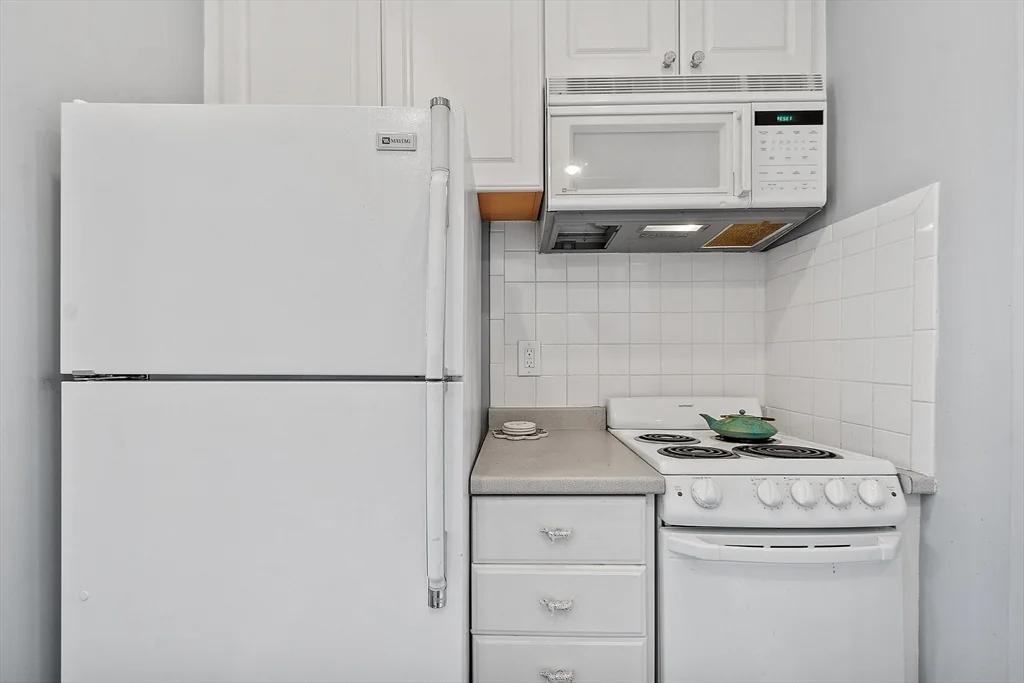 1 bed, 1 bath apartment for rent at 271 Dartmouth St Unit 4H, Back Bay — photo 12 of 40