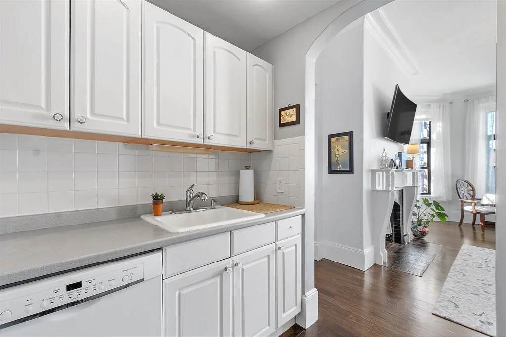1 bed, 1 bath apartment for rent at 271 Dartmouth St Unit 4H, Back Bay — photo 14 of 40