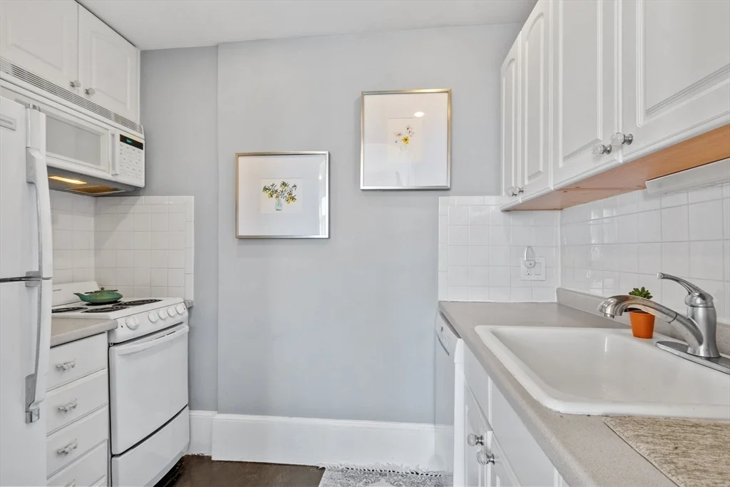 1 bed, 1 bath apartment for rent at 271 Dartmouth St Unit 4H, Back Bay — photo 11 of 40