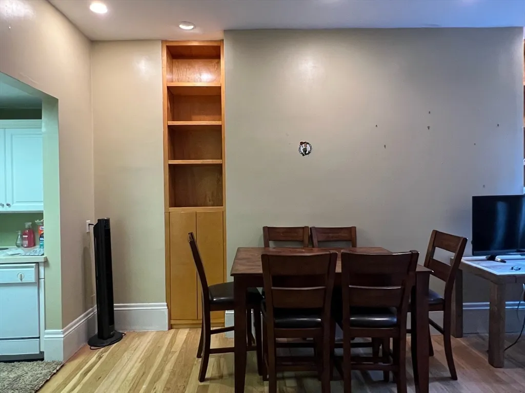 Studio bed, 1 bath apartment for rent at 271 Dartmouth St Unit 6B, Back Bay — photo 10 of 18