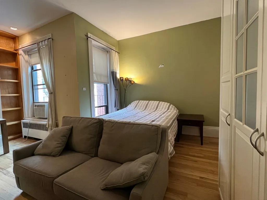 Studio bed, 1 bath apartment for rent at 271 Dartmouth St Unit 6B, Back Bay — photo 4 of 18