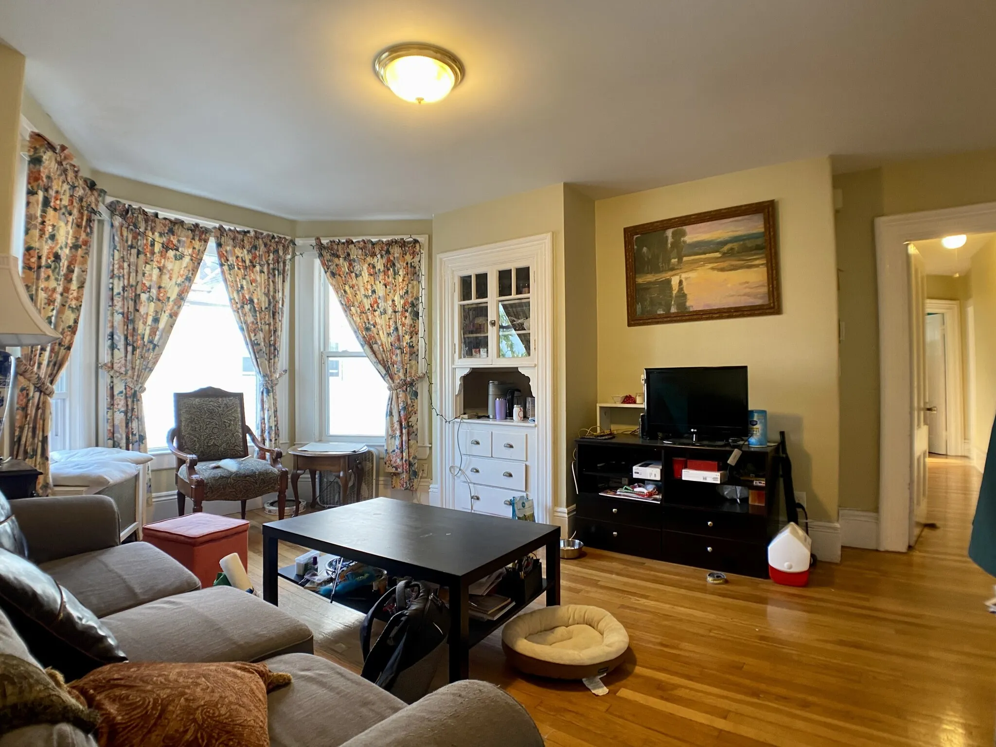 3 bed, 1 bath apartment for rent at 271 Highland Ave Unit 2, Powder House Square — photo 6 of 13