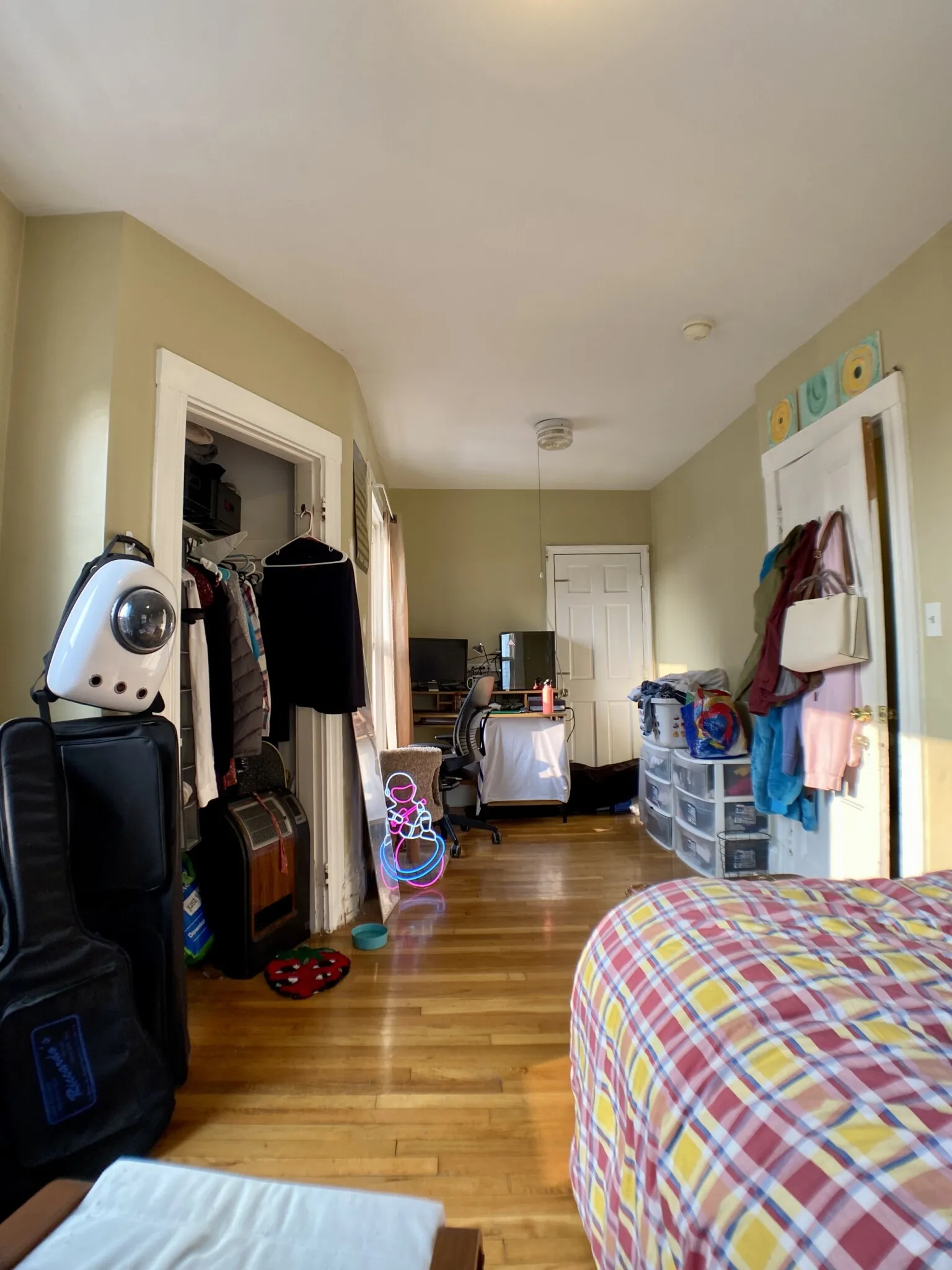 3 bed, 1 bath apartment for rent at 271 Highland Ave Unit 2, Powder House Square — photo 10 of 13