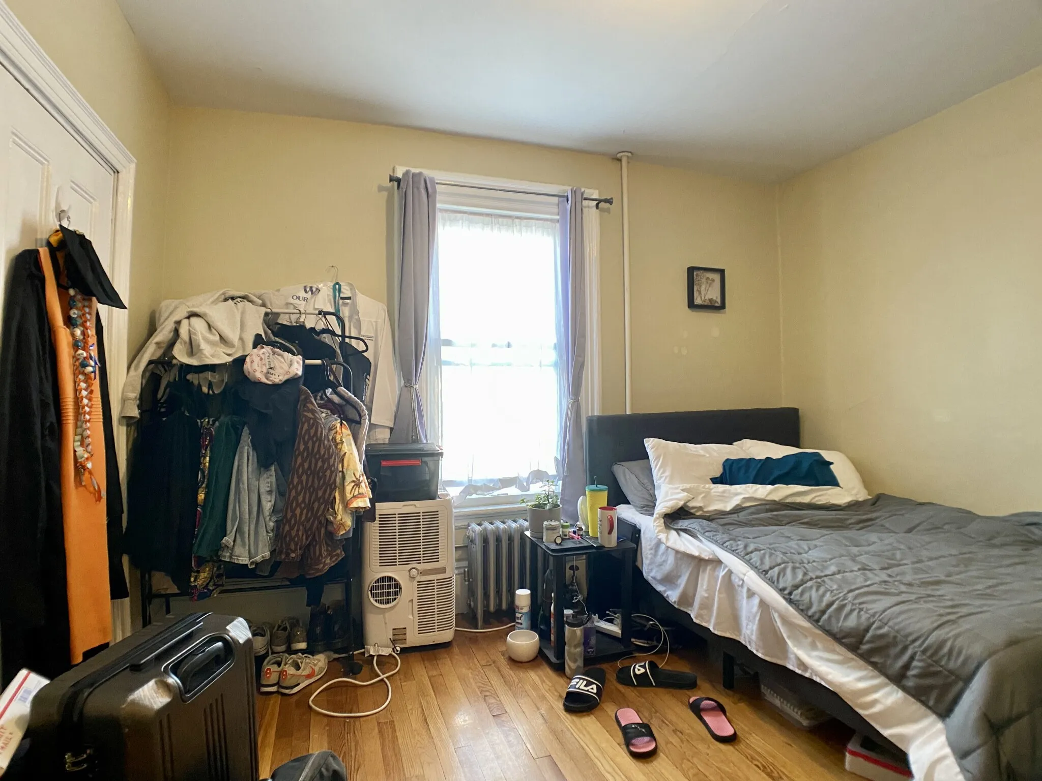 3 bed, 1 bath apartment for rent at 271 Highland Ave Unit 2, Powder House Square — photo 9 of 13