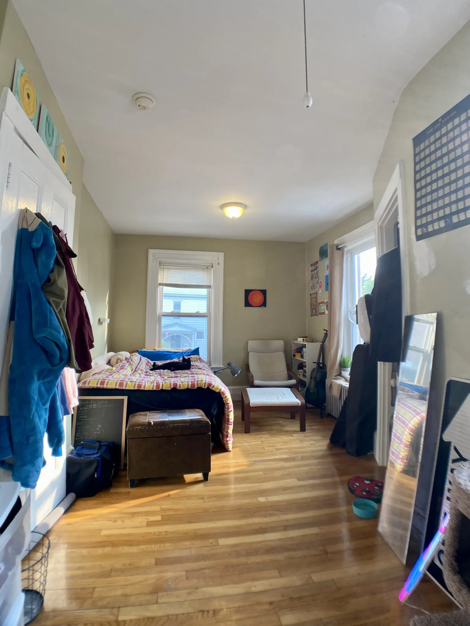 3 bed, 1 bath apartment for rent at 271 Highland Ave Unit 2, Powder House Square — photo 8 of 13
