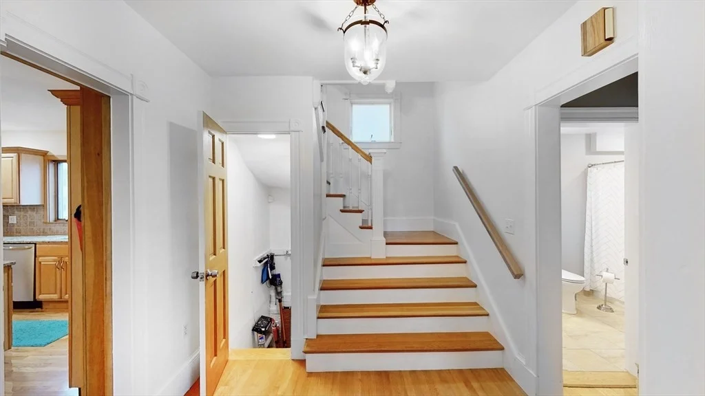 4 bed, 2 bath apartment for rent at 271 River Rd Unit 271, Winthrop — photo 17 of 19