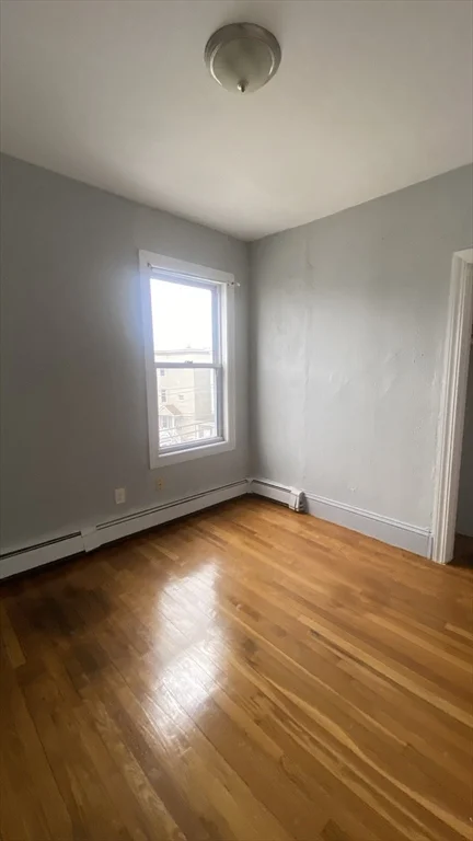 3 bed, 1 bath apartment for rent at 271 Shirley St Unit 4, Winthrop — photo 4 of 12