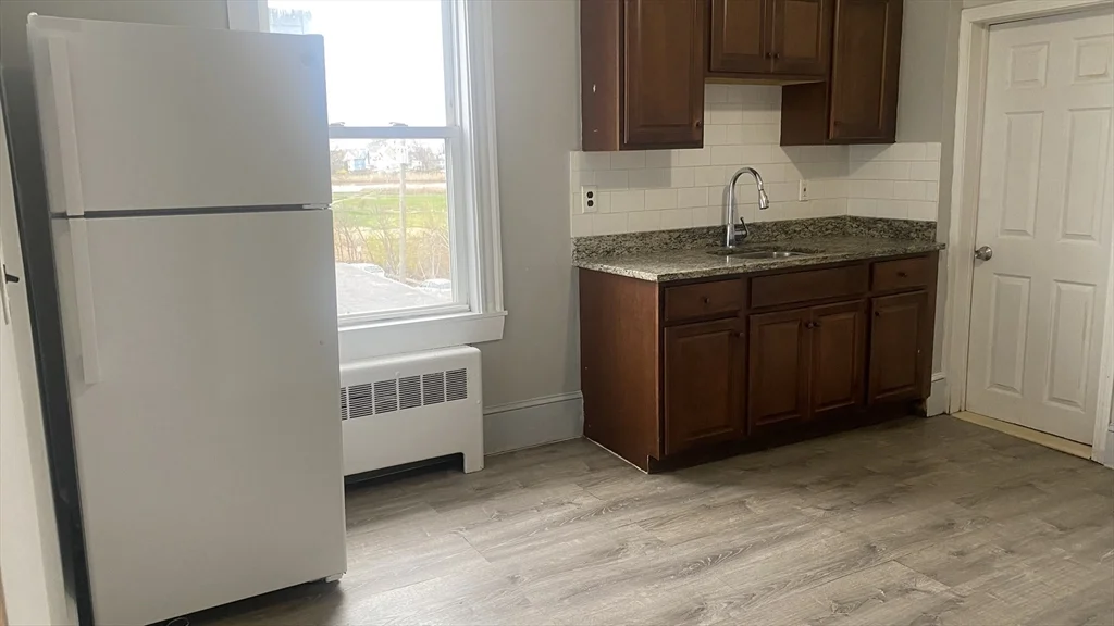 3 bed, 1 bath apartment for rent at 271 Shirley St Unit 4, Winthrop — photo 12 of 12