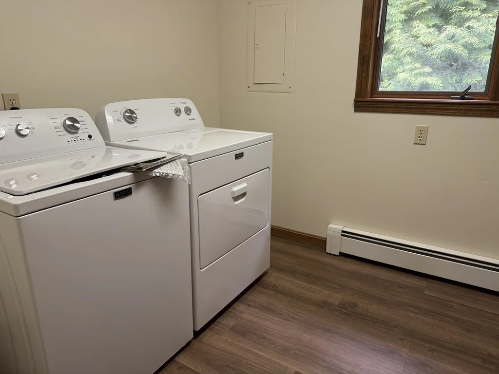 4 bed, 2 bath apartment for rent at 271 Wanoosnoc Rd Unit 2, Fitchburg — photo 16 of 23