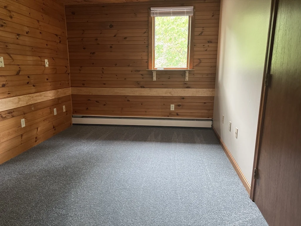 4 bed, 2 bath apartment for rent at 271 Wanoosnoc Rd Unit 2, Fitchburg — photo 17 of 23