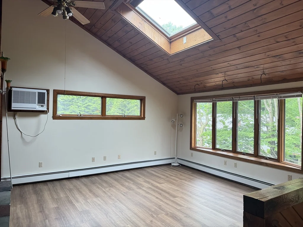 4 bed, 2 bath apartment for rent at 271 Wanoosnoc Rd Unit 2, Fitchburg — photo 4 of 23