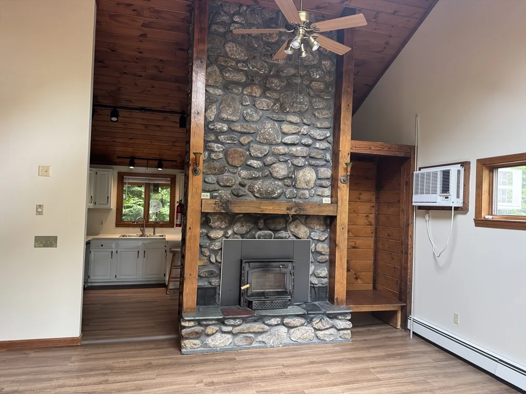 4 bed, 2 bath apartment for rent at 271 Wanoosnoc Rd Unit 2, Fitchburg — photo 5 of 23