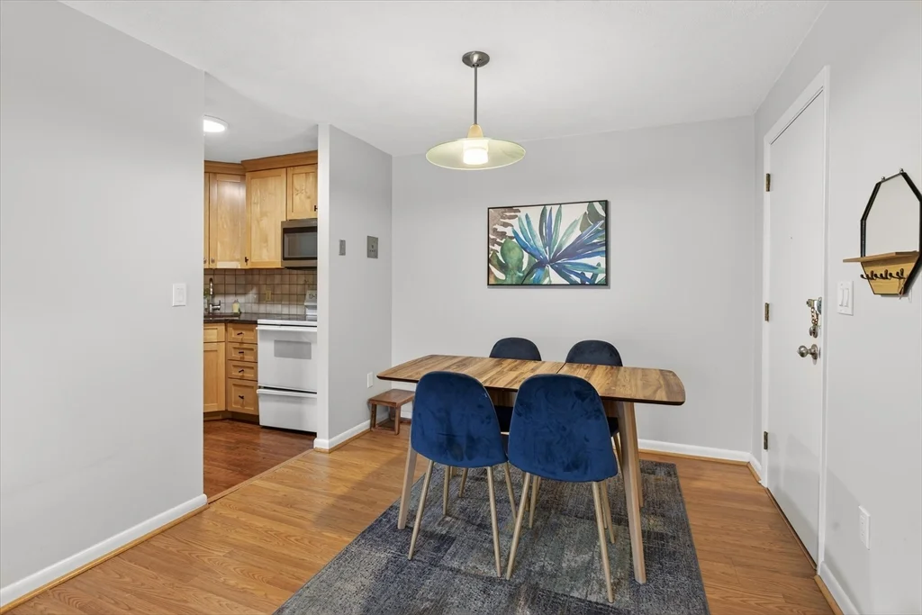 2 bed, 1 bath apartment for rent at 272 Albion St Unit 23, Wakefield — photo 4 of 12