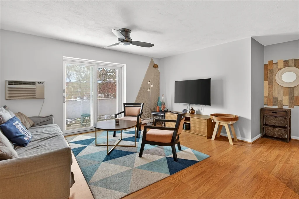 2 bed, 1 bath apartment for rent at 272 Albion St Unit 23, Wakefield — photo 2 of 12