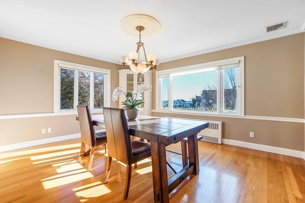 5 bed, 4+ bath apartment for rent at 272 Atlantic Ave, Swampscott — photo 4 of 28