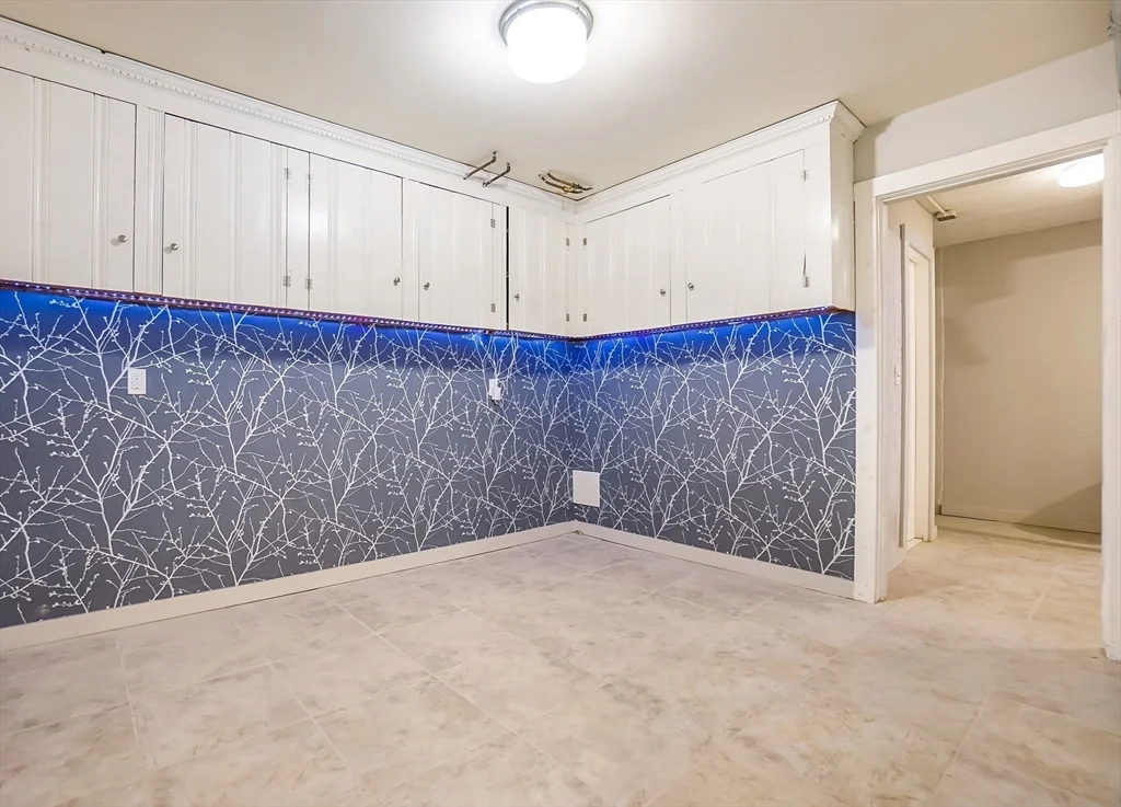 5 bed, 4+ bath apartment for rent at 272 Atlantic Ave, Swampscott — photo 21 of 28
