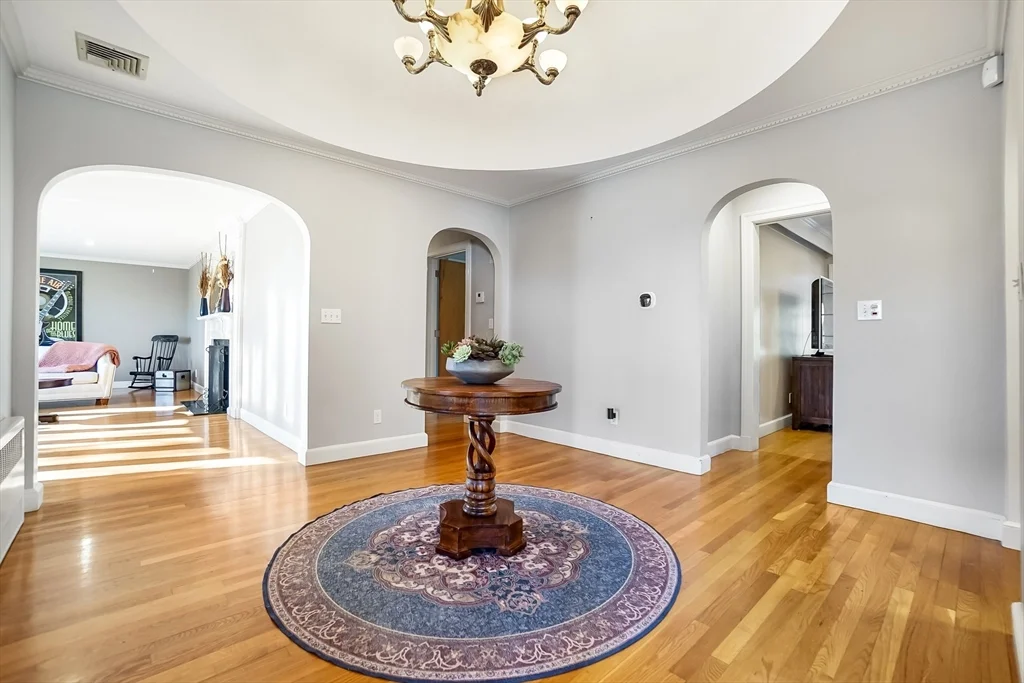 5 bed, 4+ bath apartment for rent at 272 Atlantic Ave, Swampscott — photo 3 of 28