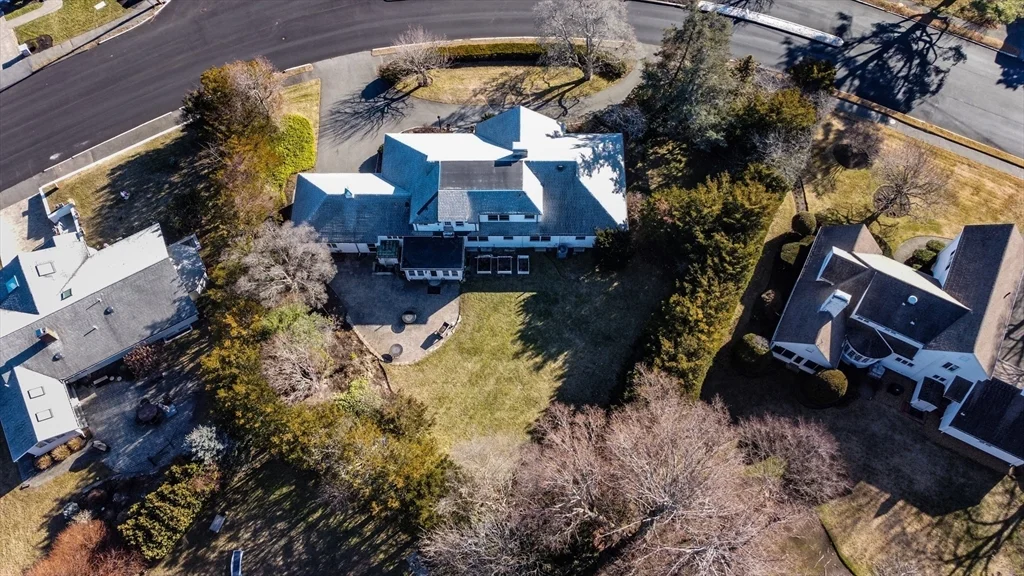 5 bed, 4+ bath apartment for rent at 272 Atlantic Ave, Swampscott — photo 25 of 28
