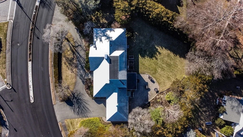 5 bed, 4+ bath apartment for rent at 272 Atlantic Ave, Swampscott — photo 24 of 28