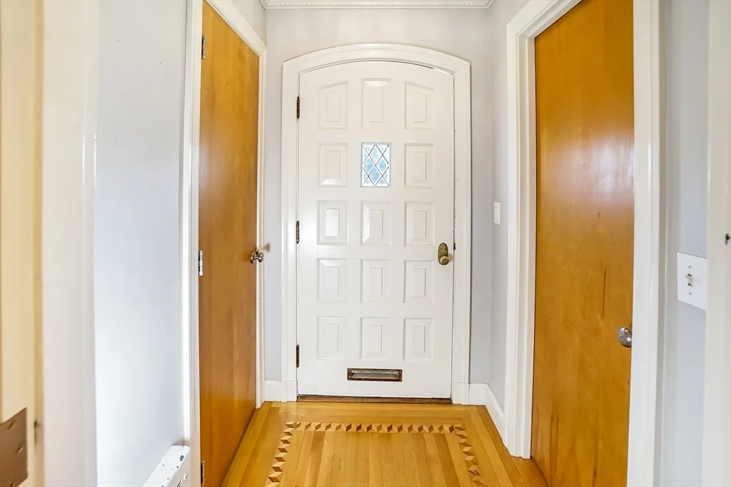 5 bed, 4+ bath apartment for rent at 272 Atlantic Ave, Swampscott — photo 2 of 28