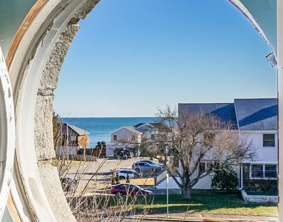 5 bed, 4+ bath apartment for rent at 272 Atlantic Ave, Swampscott — photo 20 of 28