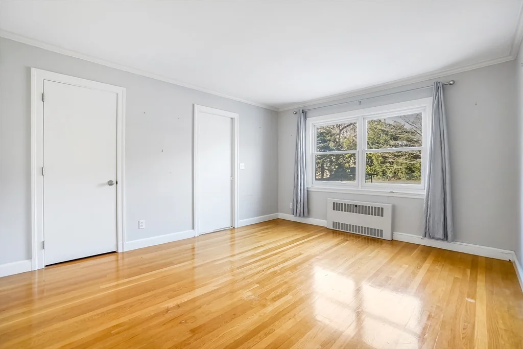 5 bed, 4+ bath apartment for rent at 272 Atlantic Ave, Swampscott — photo 15 of 28