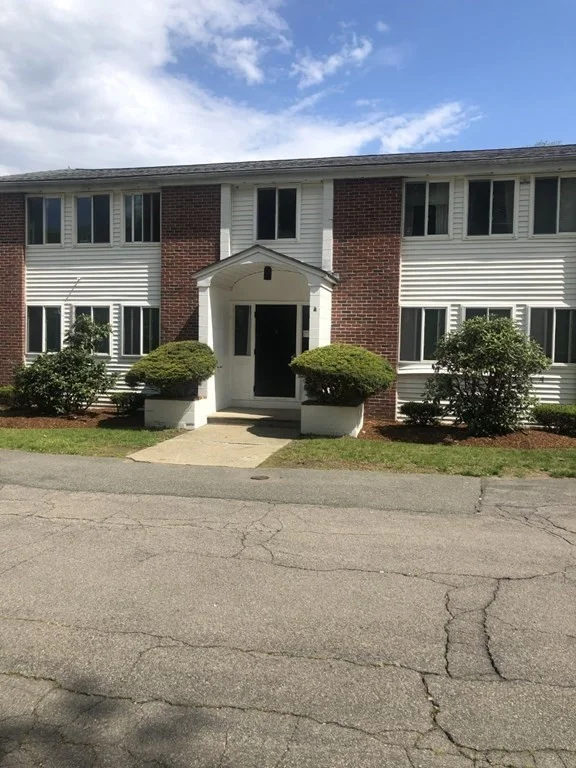 1 bed, 1 bath apartment for rent at 272 Bedford St Unit C-3, Abington — photo 1 of 6