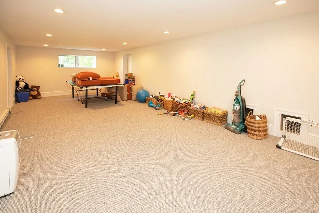 4 bed, 3 bath apartment for rent at 272 Beechwood St, Cohasset — photo 25 of 33