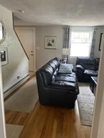 3 bed, 2 bath apartment for rent at 272 Brook St Unit 0, Nobscot — photo 6 of 33