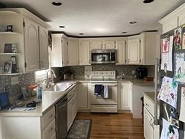 3 bed, 2 bath apartment for rent at 272 Brook St Unit 0, Nobscot — photo 10 of 33