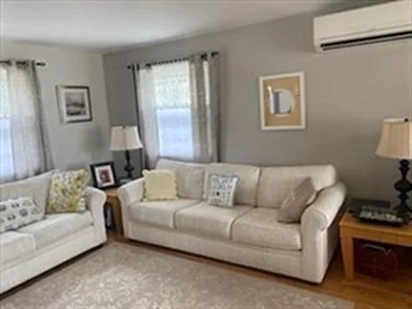 3 bed, 2 bath apartment for rent at 272 Brook St Unit 0, Nobscot — photo 13 of 33