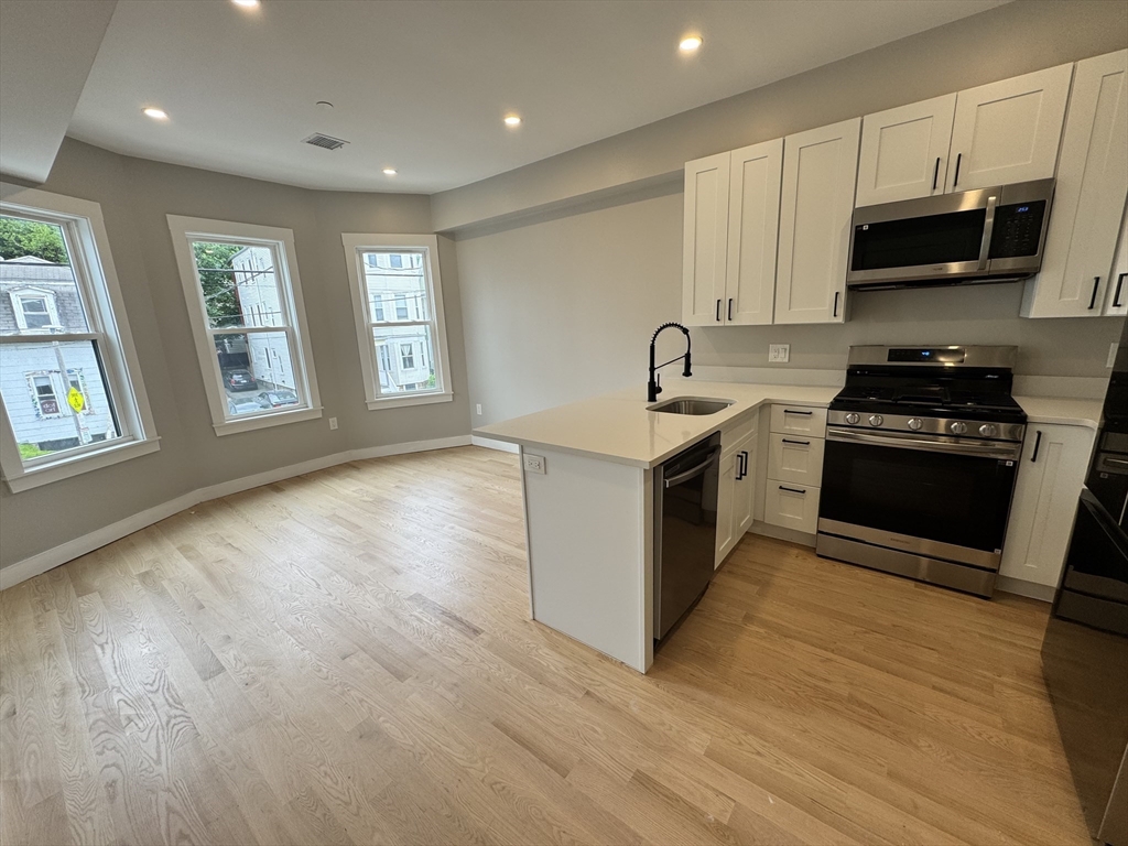 3 bed, 2 bath apartment for rent at 272 E Cottage St Unit 2, Dorchester